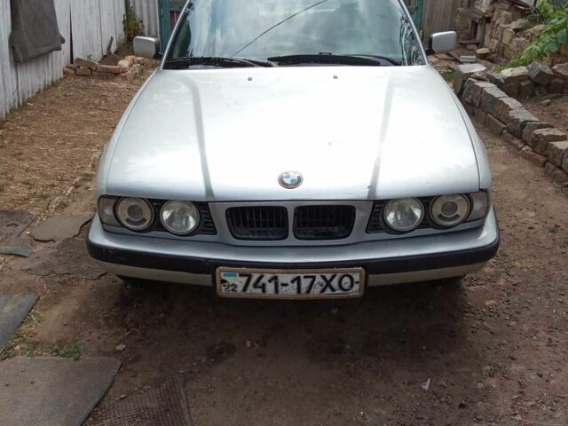 Серый БМВ 5 Серия, объемом двигателя 2 л и пробегом 100 тыс. км за 1250 $, фото 4 на Automoto.ua