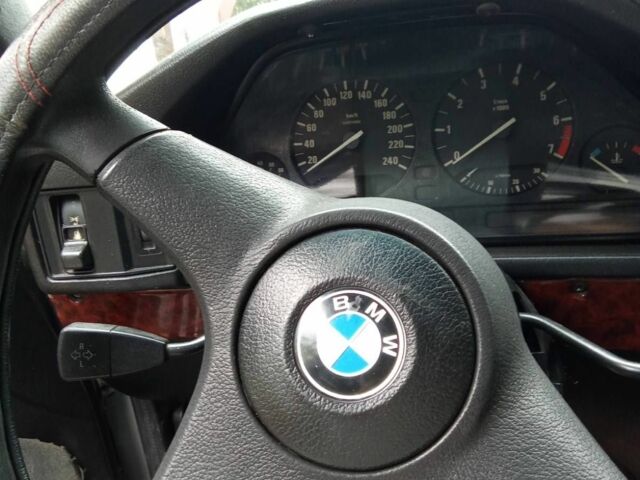 Серый БМВ 5 Серия, объемом двигателя 2 л и пробегом 100 тыс. км за 1250 $, фото 5 на Automoto.ua