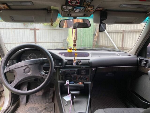 Сірий БМВ 5 Серія, об'ємом двигуна 2.5 л та пробігом 259 тис. км за 1900 $, фото 13 на Automoto.ua