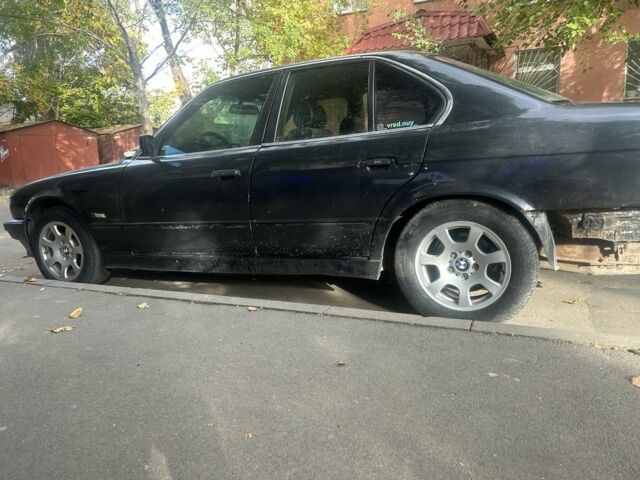 Серый БМВ 5 Серия, объемом двигателя 2 л и пробегом 3 тыс. км за 1350 $, фото 4 на Automoto.ua