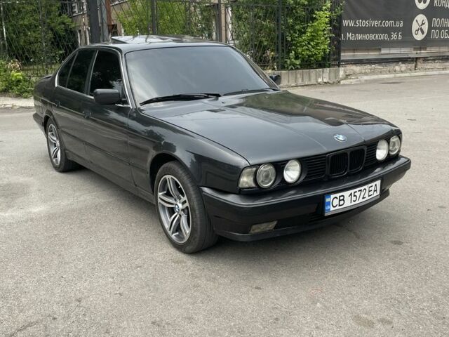 Серый БМВ 5 Серия, объемом двигателя 2 л и пробегом 340 тыс. км за 3700 $, фото 2 на Automoto.ua