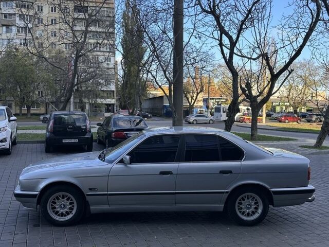 Сірий БМВ 5 Серія, об'ємом двигуна 2.5 л та пробігом 400 тис. км за 3300 $, фото 10 на Automoto.ua