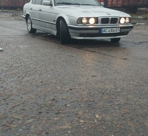 Серый БМВ 5 Серия, объемом двигателя 2 л и пробегом 526 тыс. км за 1700 $, фото 3 на Automoto.ua