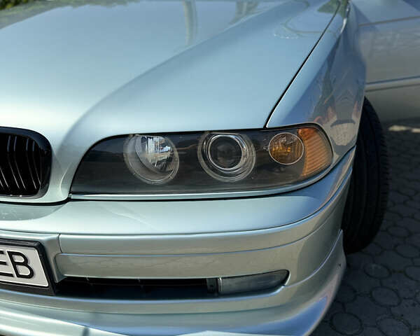 Серый БМВ 5 Серия, объемом двигателя 2.5 л и пробегом 266 тыс. км за 5500 $, фото 23 на Automoto.ua