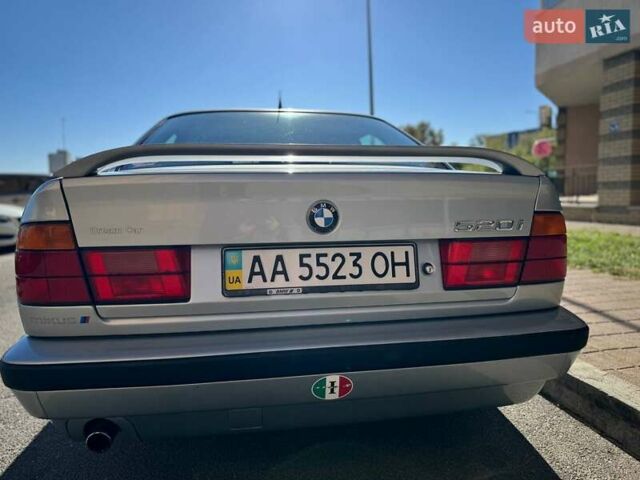 Серый БМВ 5 Серия, объемом двигателя 2 л и пробегом 294 тыс. км за 7337 $, фото 12 на Automoto.ua