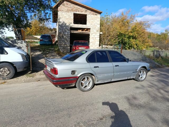 Серый БМВ 5 Серия, объемом двигателя 2.5 л и пробегом 250 тыс. км за 2000 $, фото 2 на Automoto.ua