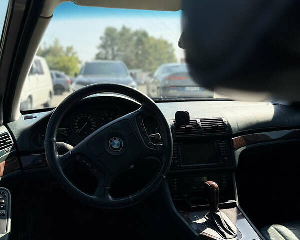 Серый БМВ 5 Серия, объемом двигателя 2.5 л и пробегом 266 тыс. км за 5500 $, фото 8 на Automoto.ua