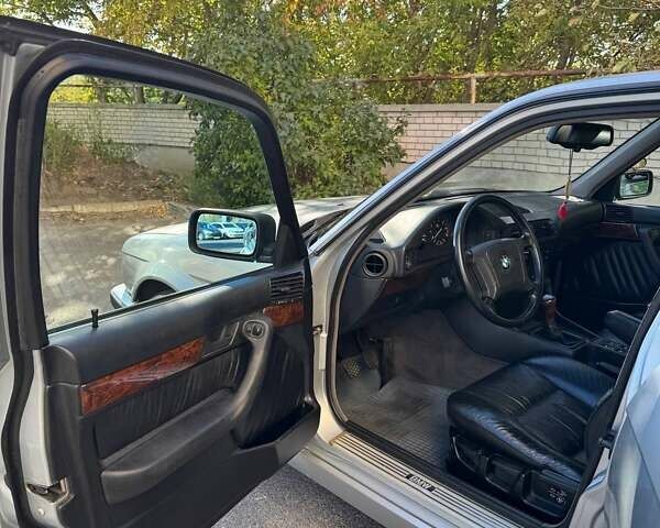 Серый БМВ 5 Серия, объемом двигателя 2 л и пробегом 294 тыс. км за 7337 $, фото 39 на Automoto.ua