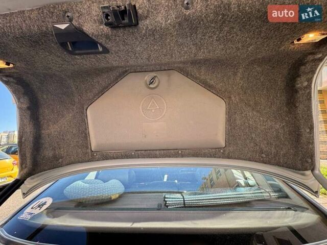 Серый БМВ 5 Серия, объемом двигателя 2 л и пробегом 294 тыс. км за 7337 $, фото 19 на Automoto.ua