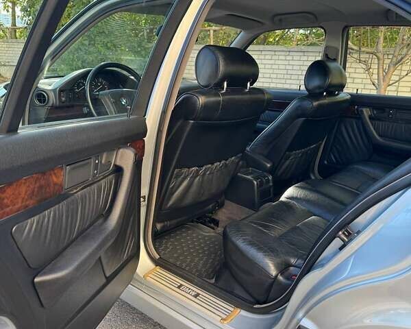 Серый БМВ 5 Серия, объемом двигателя 2 л и пробегом 294 тыс. км за 7337 $, фото 40 на Automoto.ua