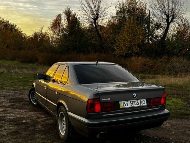 Серый БМВ 5 Серия, объемом двигателя 2 л и пробегом 240 тыс. км за 2500 $, фото 2 на Automoto.ua