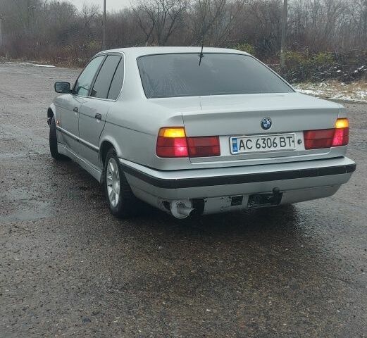 Серый БМВ 5 Серия, объемом двигателя 2 л и пробегом 526 тыс. км за 1700 $, фото 6 на Automoto.ua