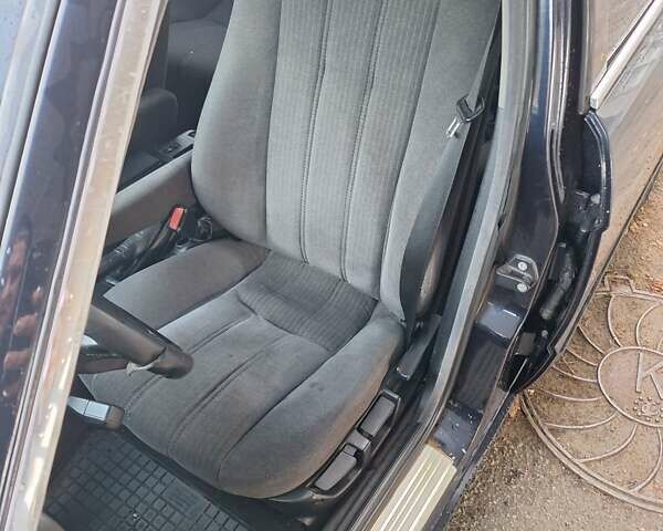 Серый БМВ 5 Серия, объемом двигателя 2.5 л и пробегом 298 тыс. км за 2800 $, фото 9 на Automoto.ua