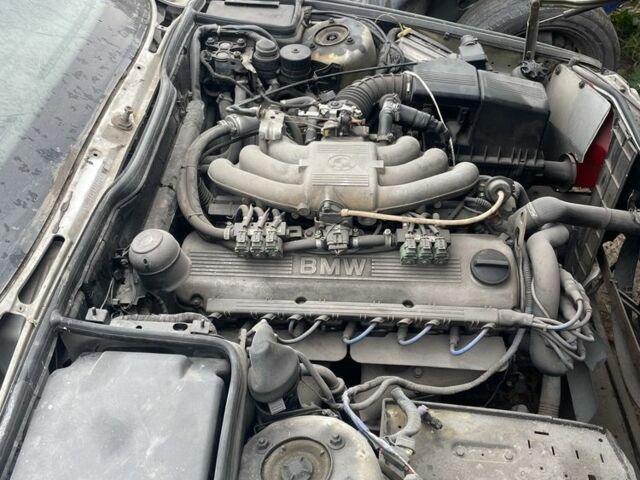 Сірий БМВ 5 Серія, об'ємом двигуна 2.5 л та пробігом 250 тис. км за 1200 $, фото 3 на Automoto.ua