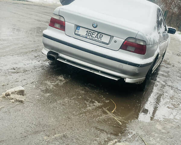 Серый БМВ 5 Серия, объемом двигателя 2.8 л и пробегом 380 тыс. км за 4500 $, фото 2 на Automoto.ua