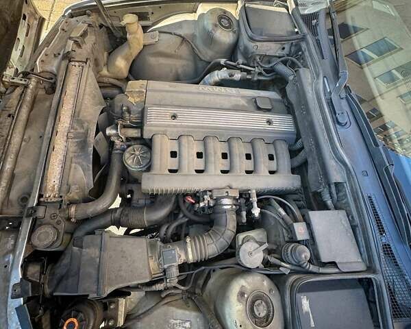 Серый БМВ 5 Серия, объемом двигателя 2 л и пробегом 294 тыс. км за 7337 $, фото 15 на Automoto.ua