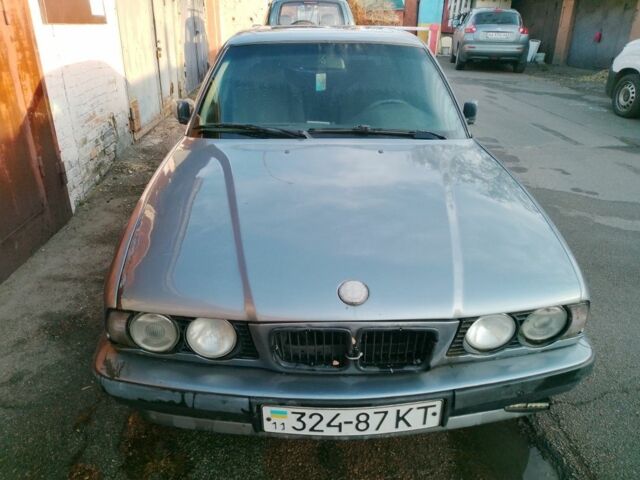 Серый БМВ 5 Серия, объемом двигателя 0 л и пробегом 999 тыс. км за 850 $, фото 1 на Automoto.ua