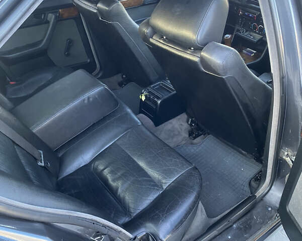 Серый БМВ 5 Серия, объемом двигателя 1.99 л и пробегом 300 тыс. км за 3500 $, фото 6 на Automoto.ua