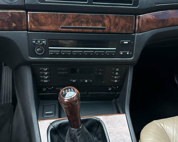 Сірий БМВ 5 Серія, об'ємом двигуна 2.5 л та пробігом 250 тис. км за 8000 $, фото 39 на Automoto.ua