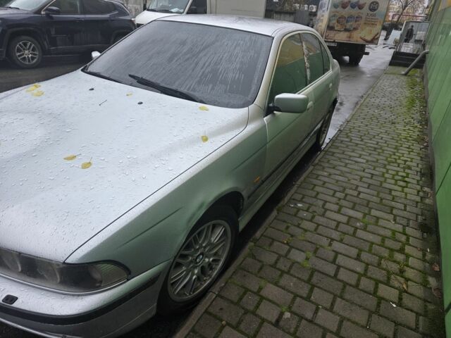 Серый БМВ 5 Серия, объемом двигателя 2.5 л и пробегом 300 тыс. км за 3600 $, фото 10 на Automoto.ua