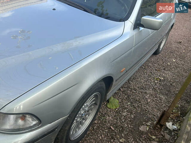 Серый БМВ 5 Серия, объемом двигателя 2.49 л и пробегом 315 тыс. км за 6000 $, фото 10 на Automoto.ua