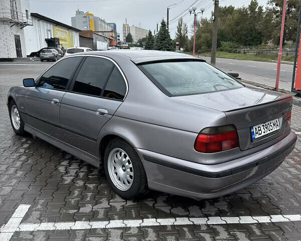 Серый БМВ 5 Серия, объемом двигателя 2.79 л и пробегом 450 тыс. км за 3500 $, фото 9 на Automoto.ua