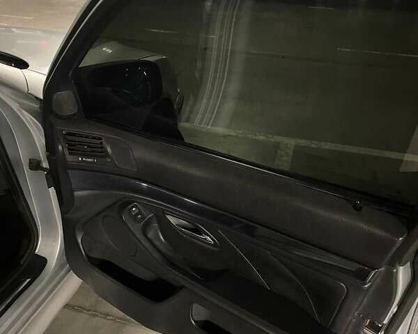 Серый БМВ 5 Серия, объемом двигателя 2.49 л и пробегом 370 тыс. км за 3950 $, фото 13 на Automoto.ua