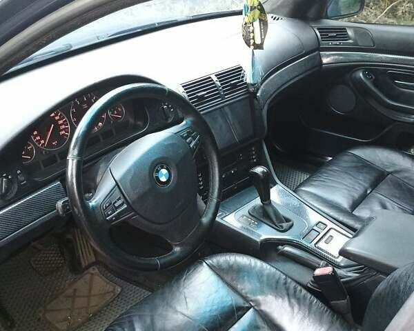 Серый БМВ 5 Серия, объемом двигателя 4.4 л и пробегом 500 тыс. км за 5200 $, фото 1 на Automoto.ua