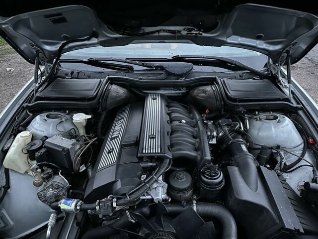 Серый БМВ 5 Серия, объемом двигателя 2.8 л и пробегом 270 тыс. км за 4300 $, фото 7 на Automoto.ua