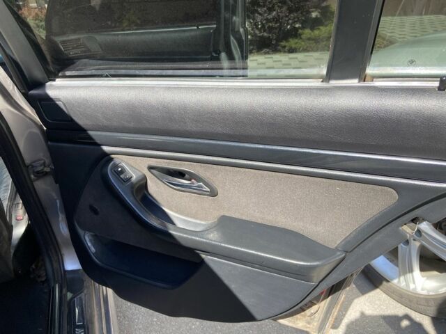 Серый БМВ 5 Серия, объемом двигателя 2 л и пробегом 400 тыс. км за 3200 $, фото 3 на Automoto.ua