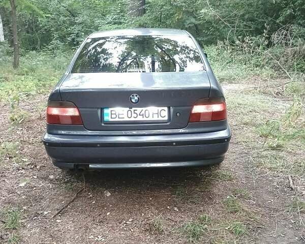 Серый БМВ 5 Серия, объемом двигателя 4.4 л и пробегом 500 тыс. км за 5200 $, фото 2 на Automoto.ua