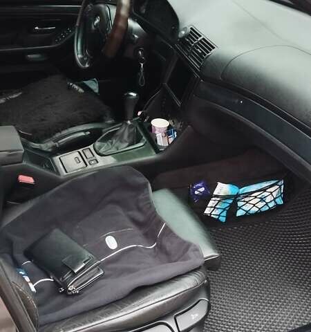 Серый БМВ 5 Серия, объемом двигателя 2.8 л и пробегом 450 тыс. км за 5450 $, фото 12 на Automoto.ua