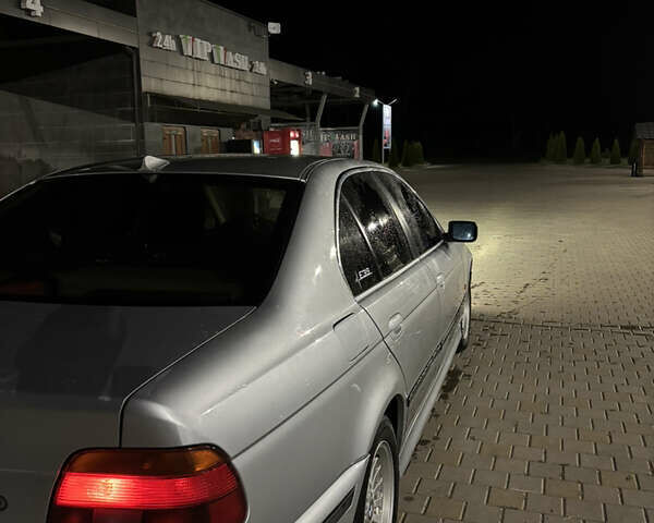 Серый БМВ 5 Серия, объемом двигателя 2.5 л и пробегом 322 тыс. км за 3100 $, фото 10 на Automoto.ua