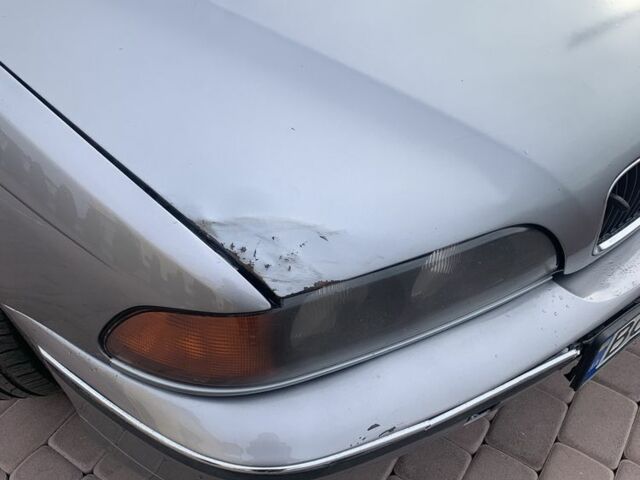 Серый БМВ 5 Серия, объемом двигателя 2 л и пробегом 260 тыс. км за 2600 $, фото 9 на Automoto.ua