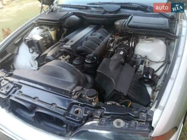 Сірий БМВ 5 Серія, об'ємом двигуна 2 л та пробігом 530 тис. км за 5000 $, фото 32 на Automoto.ua