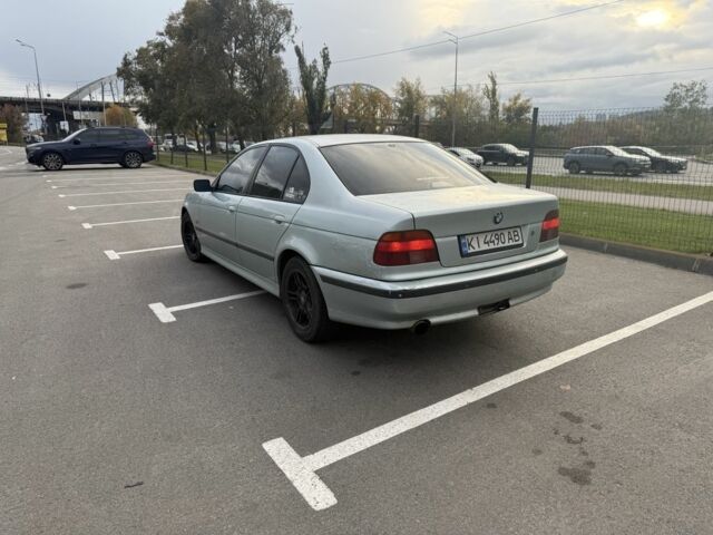 Серый БМВ 5 Серия, объемом двигателя 2 л и пробегом 350 тыс. км за 3300 $, фото 4 на Automoto.ua