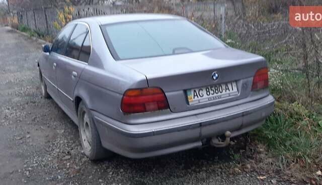 Серый БМВ 5 Серия, объемом двигателя 2.8 л и пробегом 343 тыс. км за 3100 $, фото 3 на Automoto.ua