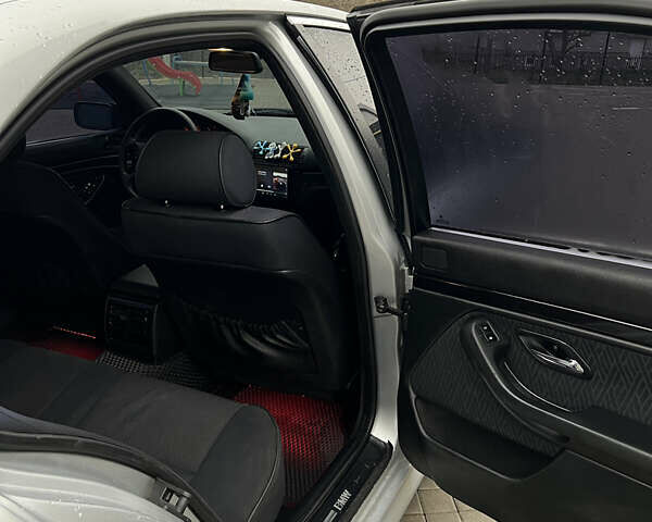 Серый БМВ 5 Серия, объемом двигателя 2.5 л и пробегом 340 тыс. км за 4499 $, фото 16 на Automoto.ua