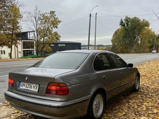 Сірий БМВ 5 Серія, об'ємом двигуна 2.5 л та пробігом 280 тис. км за 3500 $, фото 1 на Automoto.ua