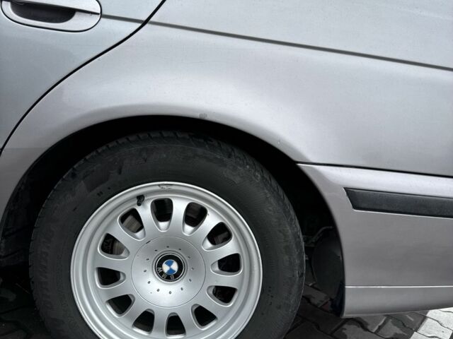 Серый БМВ 5 Серия, объемом двигателя 2.8 л и пробегом 440 тыс. км за 3500 $, фото 12 на Automoto.ua