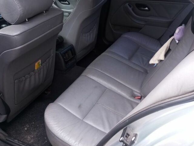 Серый БМВ 5 Серия, объемом двигателя 2.8 л и пробегом 250 тыс. км за 3000 $, фото 8 на Automoto.ua