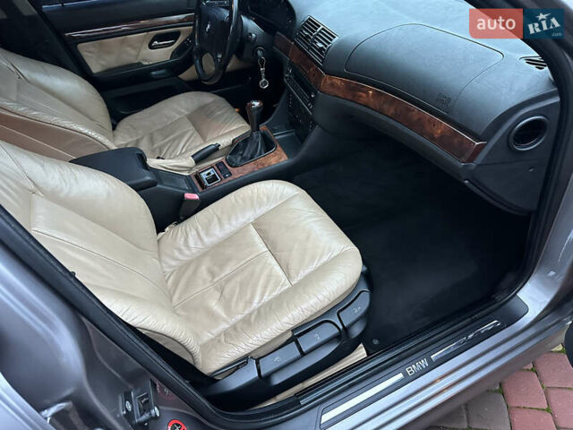 Сірий БМВ 5 Серія, об'ємом двигуна 2.5 л та пробігом 250 тис. км за 8000 $, фото 5 на Automoto.ua