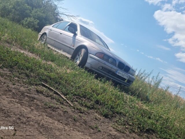 Серый БМВ 5 Серия, объемом двигателя 2 л и пробегом 514 тыс. км за 3700 $, фото 4 на Automoto.ua