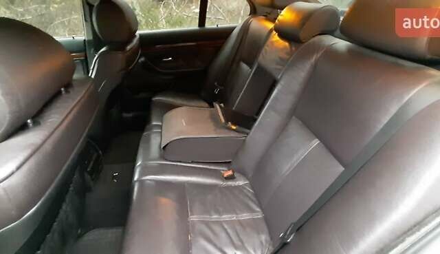 Серый БМВ 5 Серия, объемом двигателя 2.8 л и пробегом 343 тыс. км за 3100 $, фото 12 на Automoto.ua