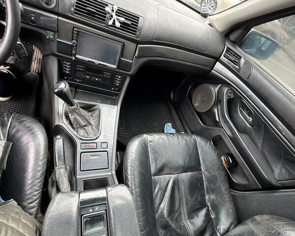 Серый БМВ 5 Серия, объемом двигателя 2.79 л и пробегом 450 тыс. км за 3500 $, фото 21 на Automoto.ua