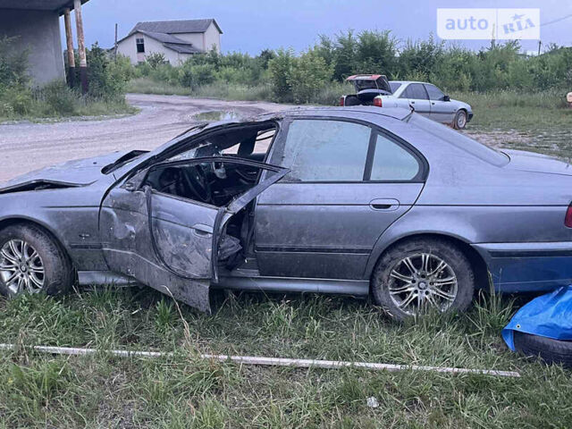 Сірий БМВ 5 Серія, об'ємом двигуна 2.8 л та пробігом 300 тис. км за 2999 $, фото 1 на Automoto.ua