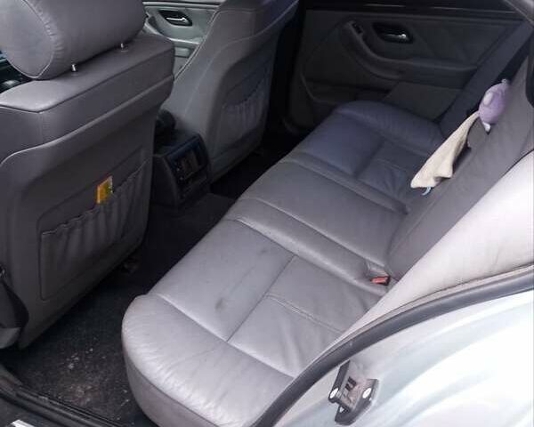 Сірий БМВ 5 Серія, об'ємом двигуна 2.8 л та пробігом 345 тис. км за 2999 $, фото 7 на Automoto.ua