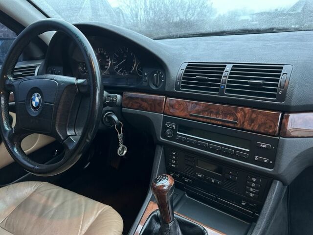 Сірий БМВ 5 Серія, об'ємом двигуна 2.5 л та пробігом 250 тис. км за 8000 $, фото 3 на Automoto.ua