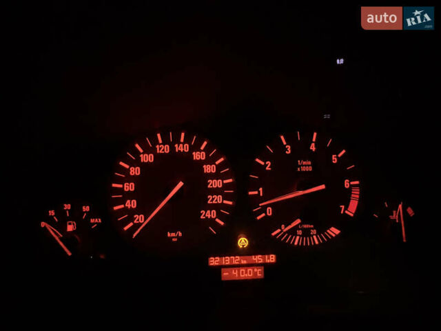 Серый БМВ 5 Серия, объемом двигателя 2.5 л и пробегом 322 тыс. км за 3100 $, фото 15 на Automoto.ua