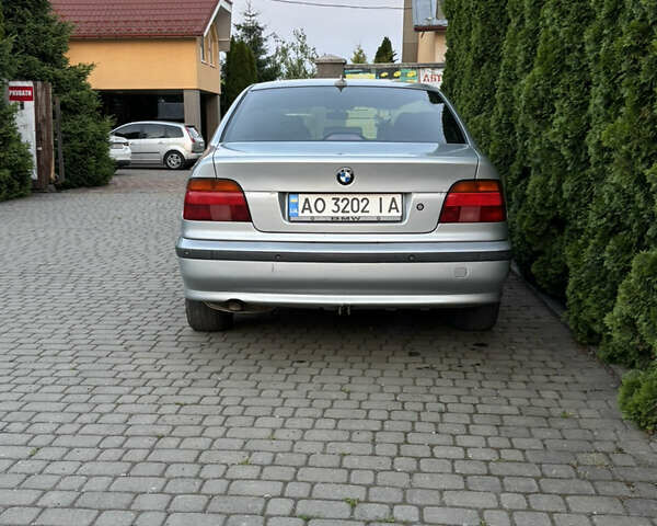 Серый БМВ 5 Серия, объемом двигателя 2.5 л и пробегом 322 тыс. км за 3100 $, фото 3 на Automoto.ua